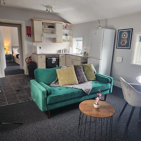 Cottage Style 2 Bedroom Apt In City, Near Utilita Arena & Free Parking Birmingham Luaran gambar