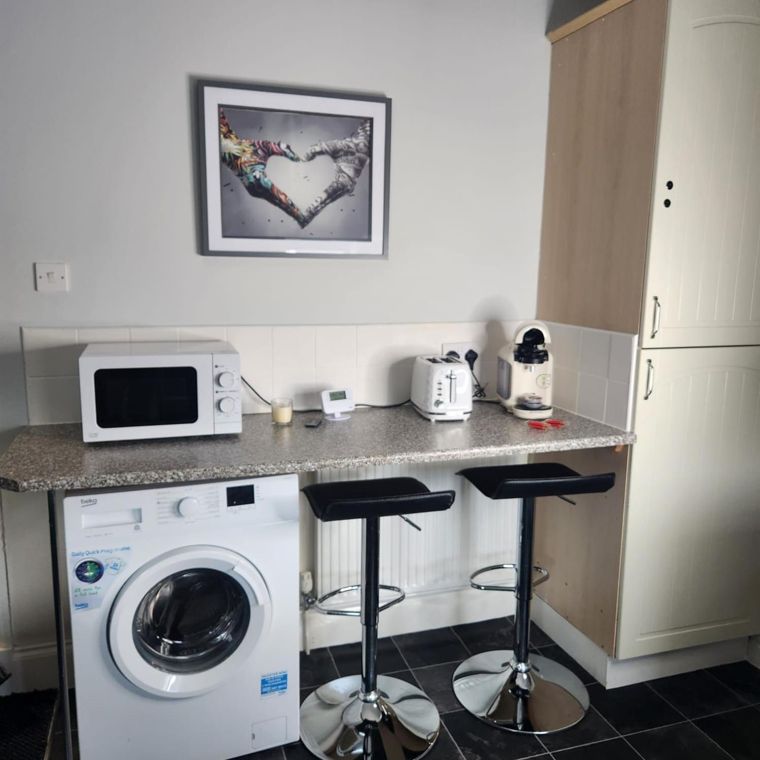 Cottage Style 2 Bedroom Apt In City, Near Utilita Arena & Free Parking Birmingham Luaran gambar